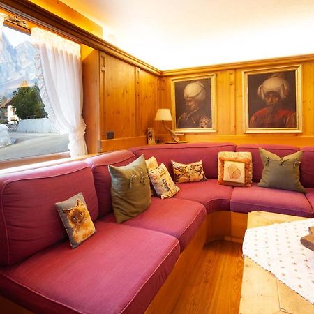Casa Marmorata Apartment Cortina d'Ampezzo Luaran gambar