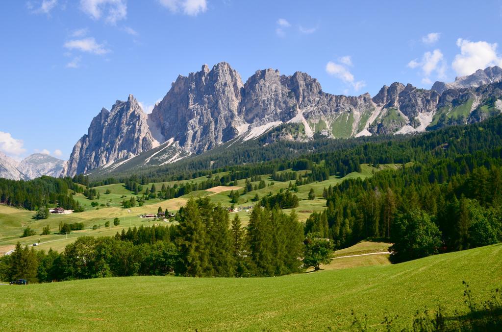 Casa Marmorata Apartment Cortina d'Ampezzo Luaran gambar